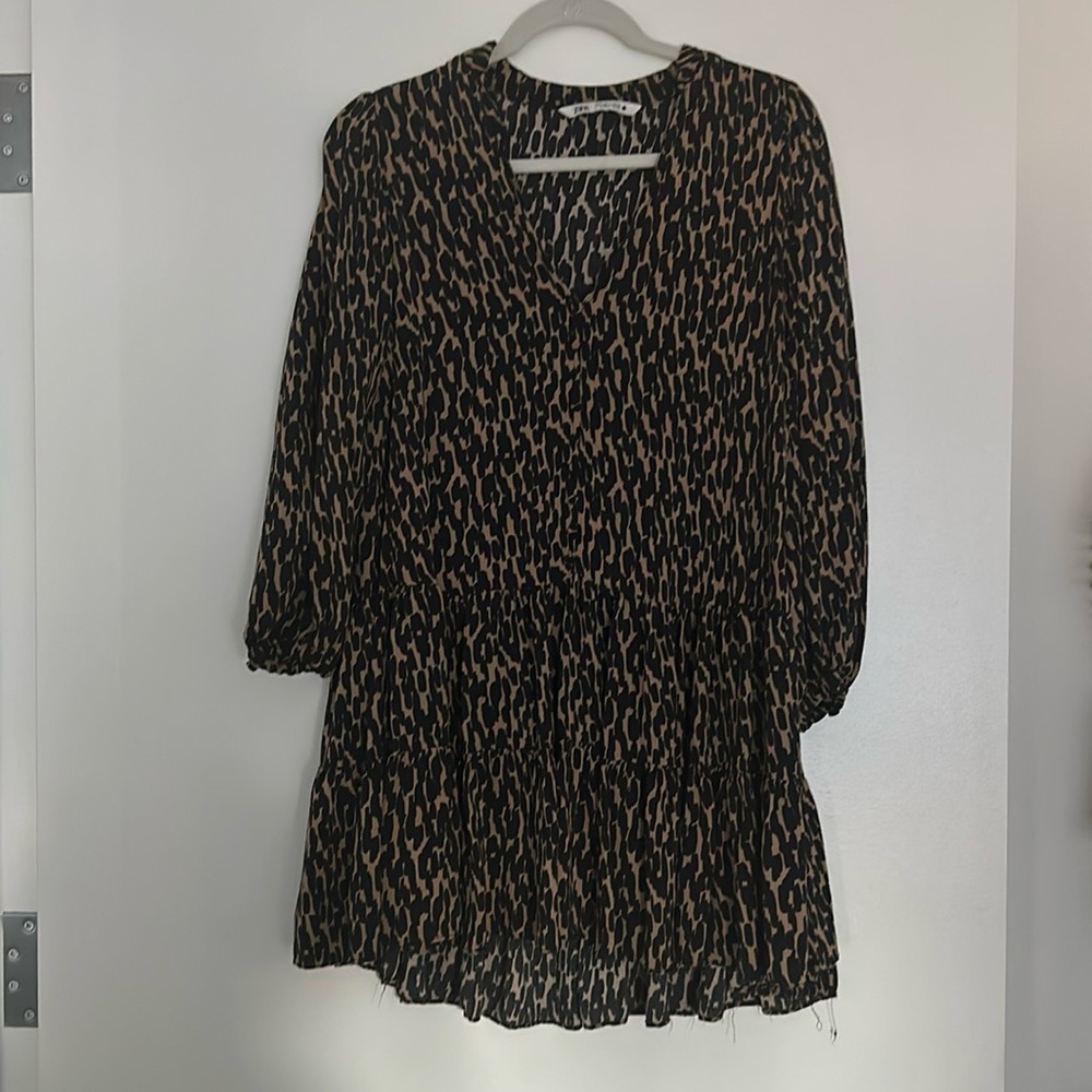 Zara Leopard dress. Small
